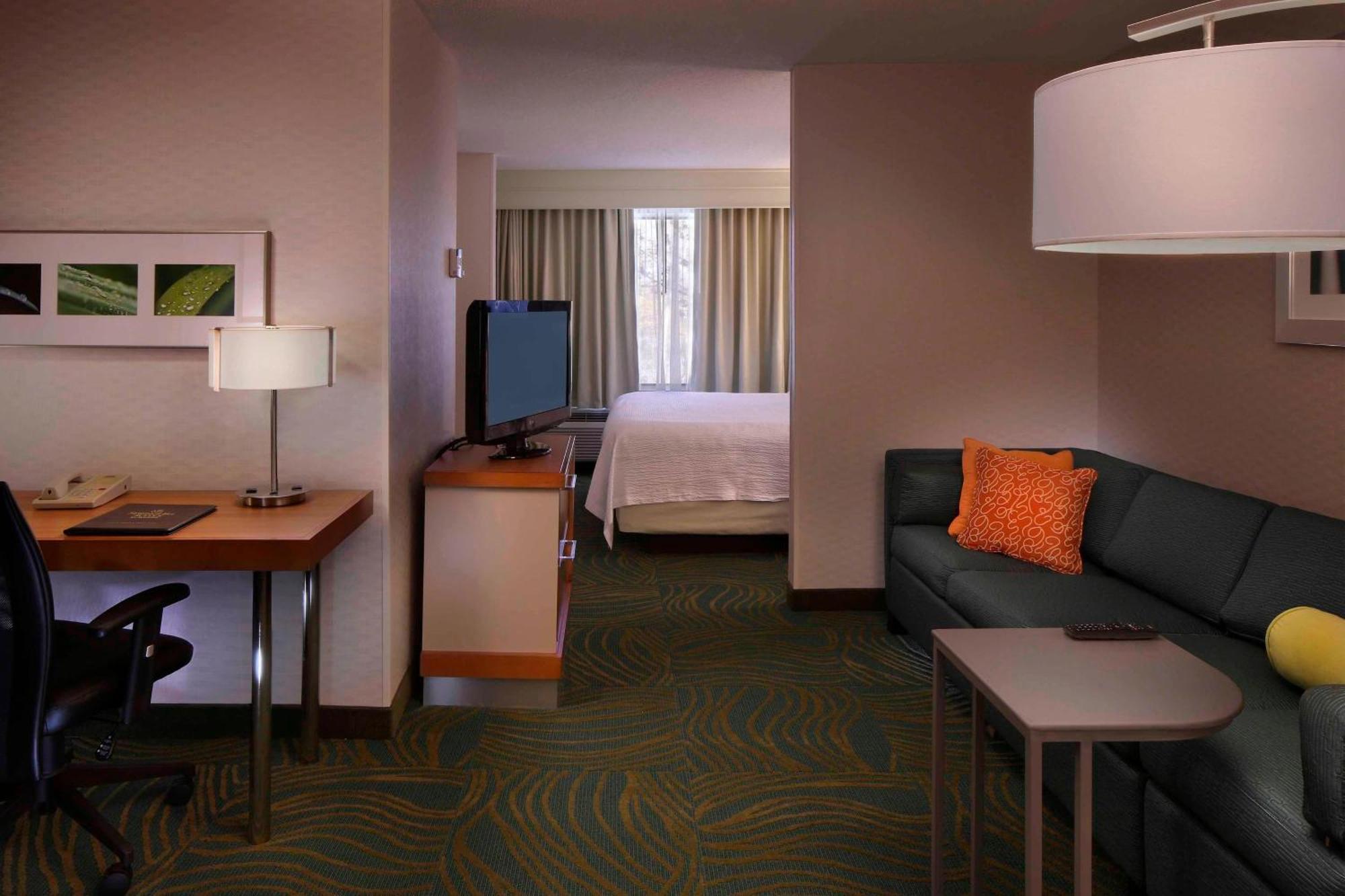 Springhill Suites By Marriott Waterford / Mystic Нью-Лондон Экстерьер фото